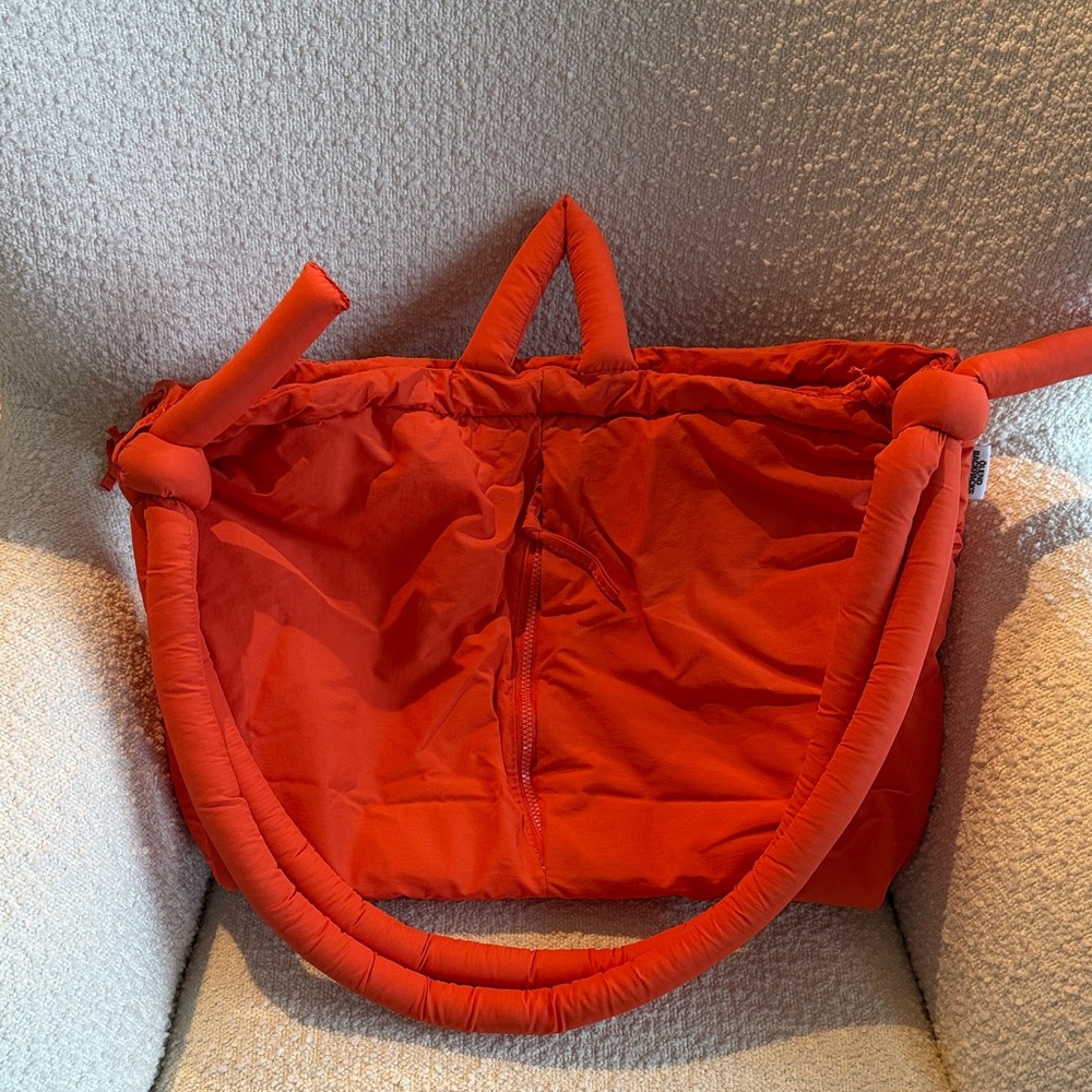 OLEND Ona Soft large bag in Coral